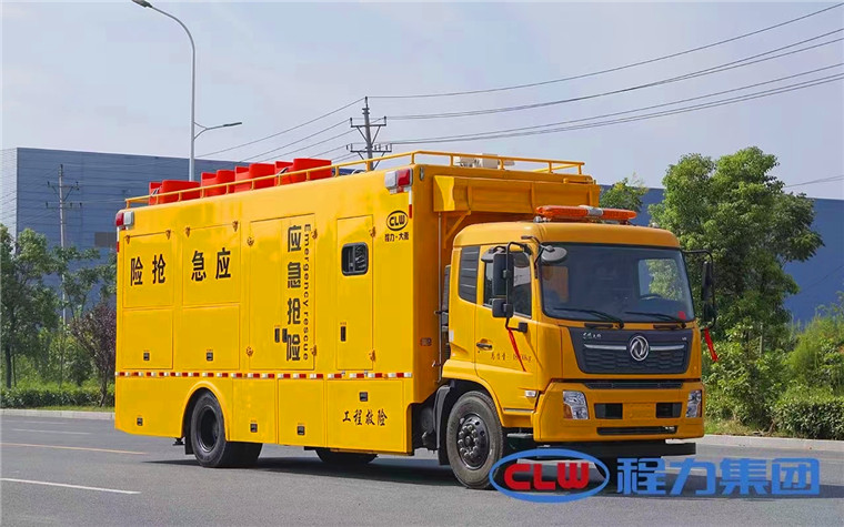 征战河南灾区的大黄蜂-程力电源救援车